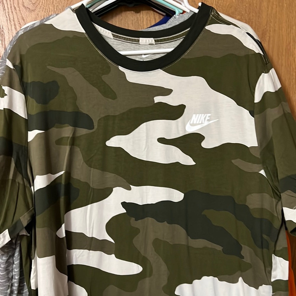 XL mens Nike T-shirt. Never worn